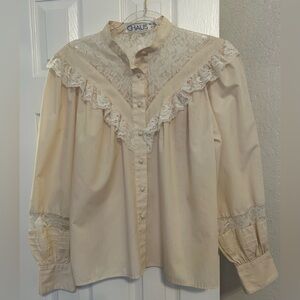 Chaus Vintage 1980’s Romantic Cream Lace Ruffle Blouse “Prairiecore” style